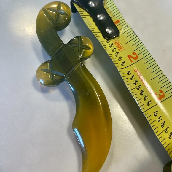 Bakelite Brooch - iridescent green and yellow vintage brooch - Picture 2 of 6